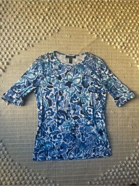 Lauren Ralph Lauren Blue and White Patterned Short Sleeve Shirt Size M